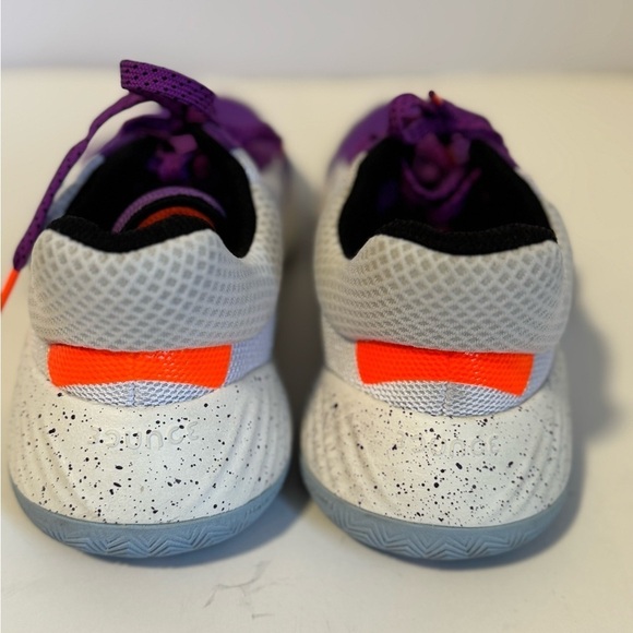 Adidas D.O.N. Issue 1 shoes.  Men’s size 7 main image 11